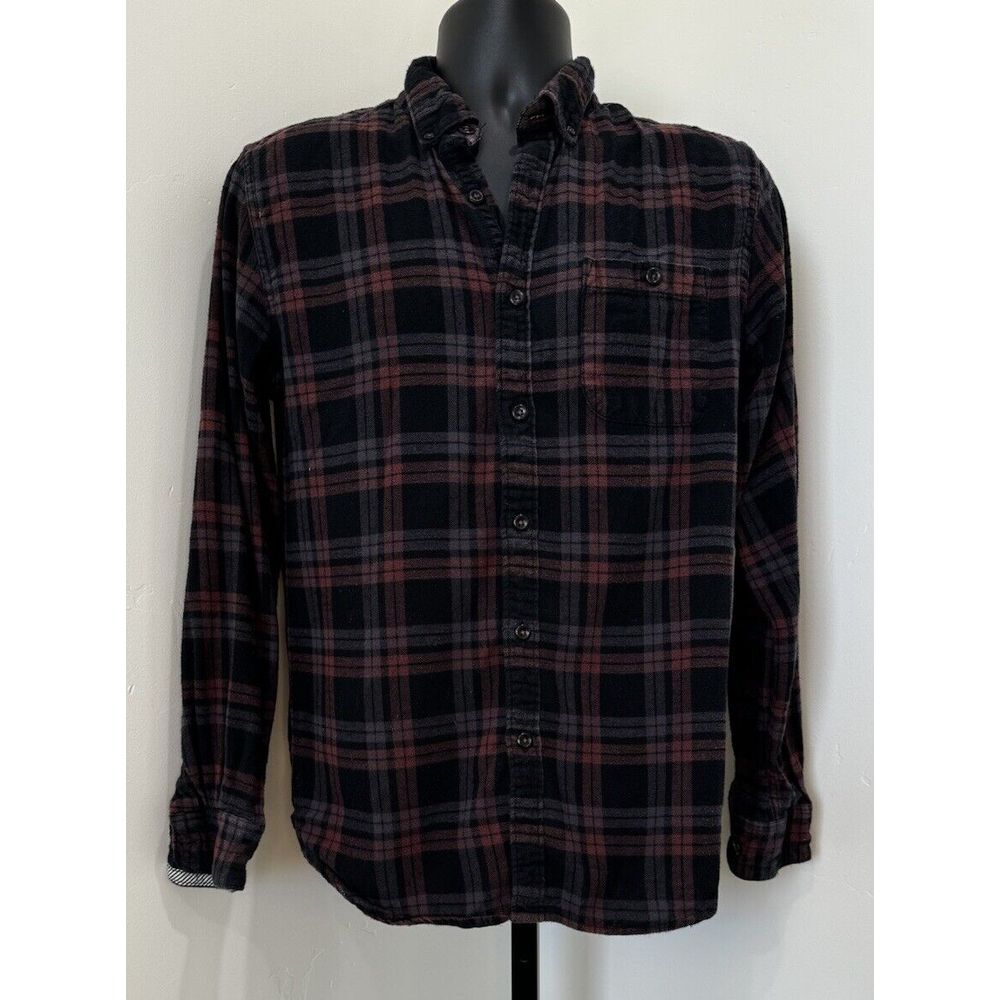 Great Outdoors On The Road Men's Slim Fit Long Sleeve Plaid Button Up Flannel M